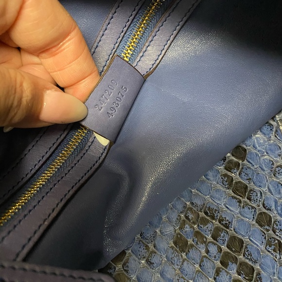 Gucci All Leather Tote & Python Wristlet - Picture 11 of 15